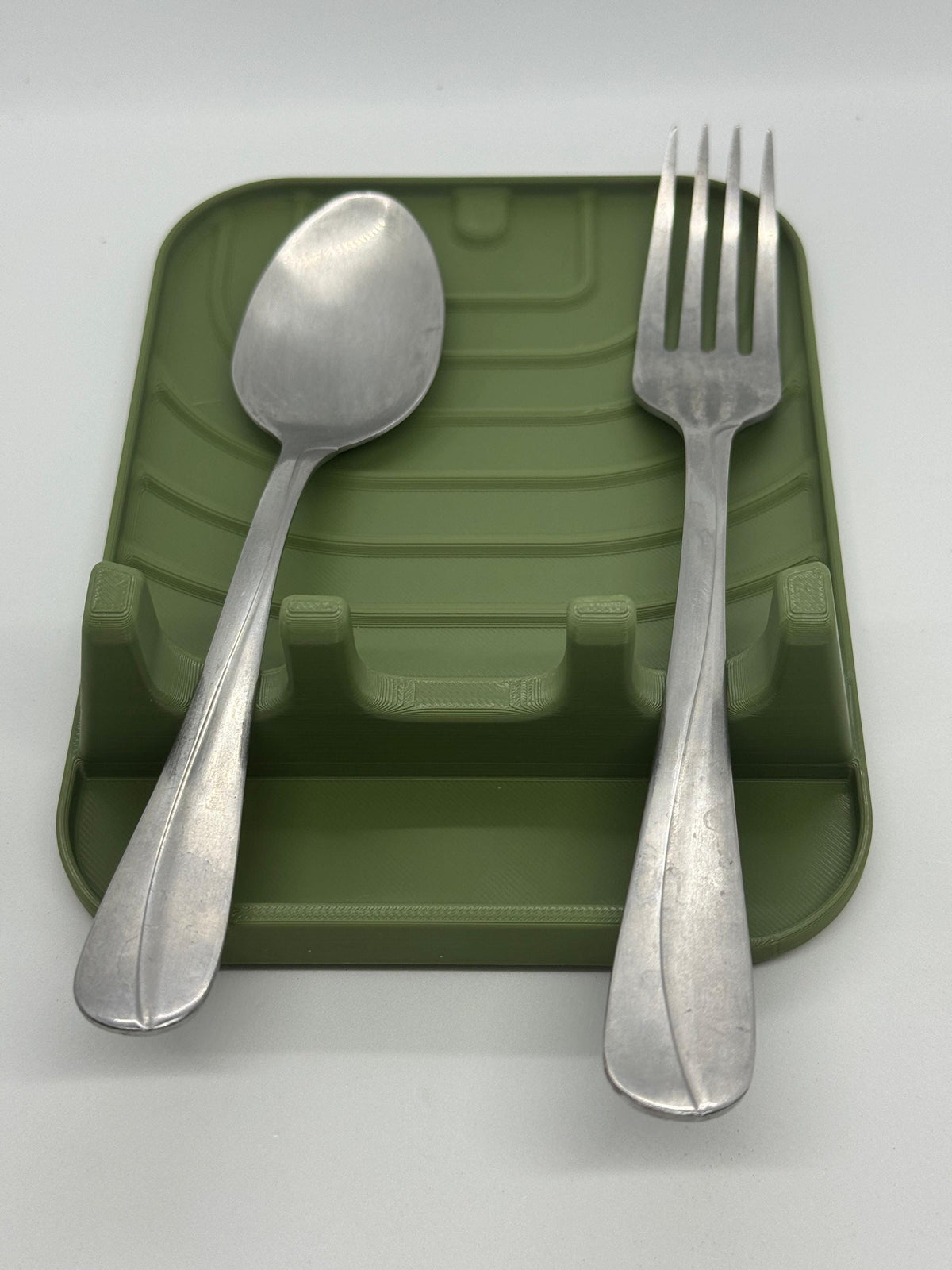 Utensil Rest with Drip Tray – Heat-Resistant Utensil Holder.