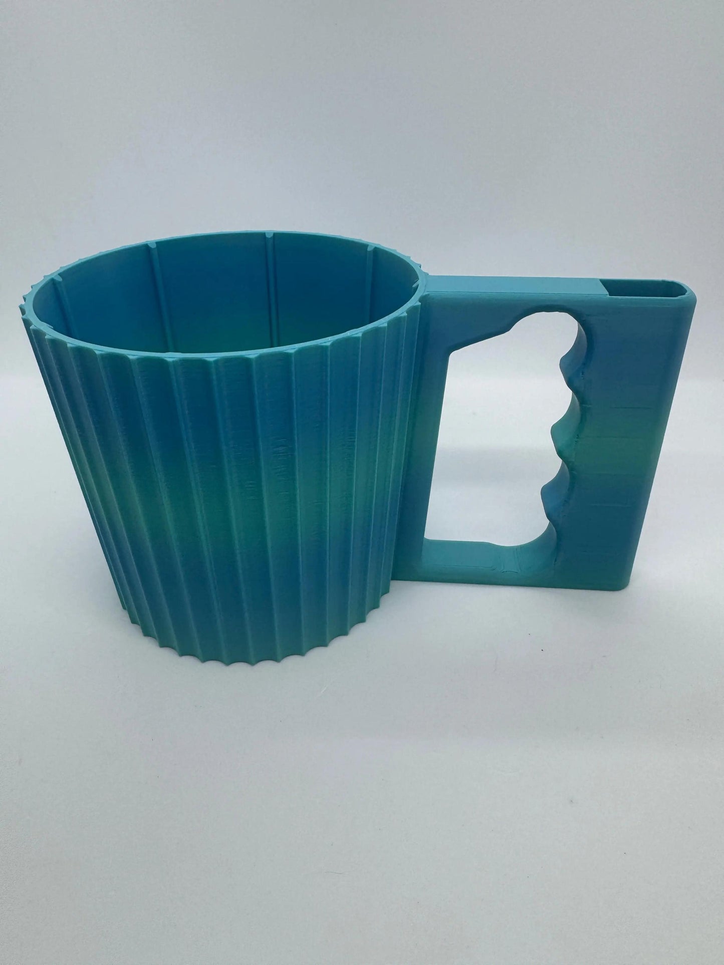 Ice Cream Pint Holder: Sustainable Bioplastic.